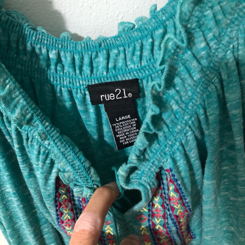 Blouse - Picture 3 of 6